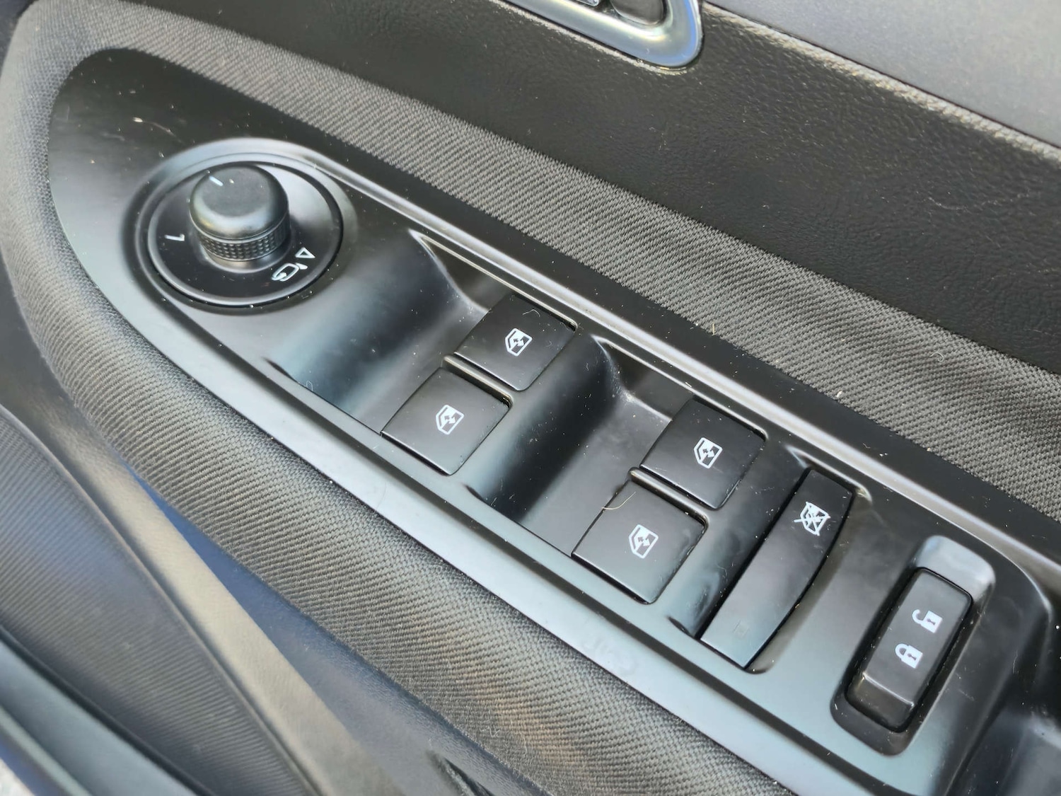 Used Vauxhall Mokka 2015 for sale - 76659844: Photo 24