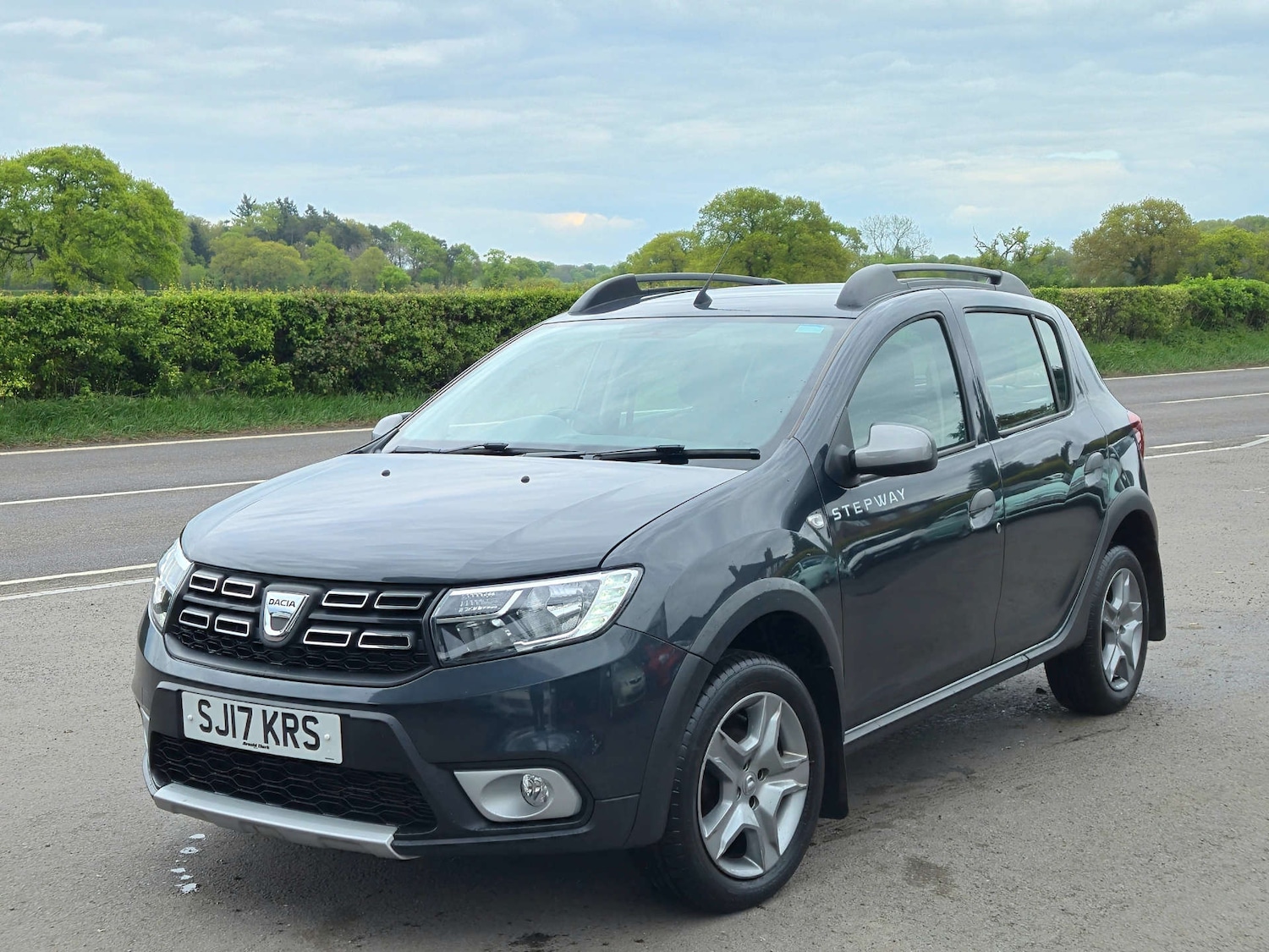Used Dacia Sandero 2017 for sale - 76363859: Photo 1