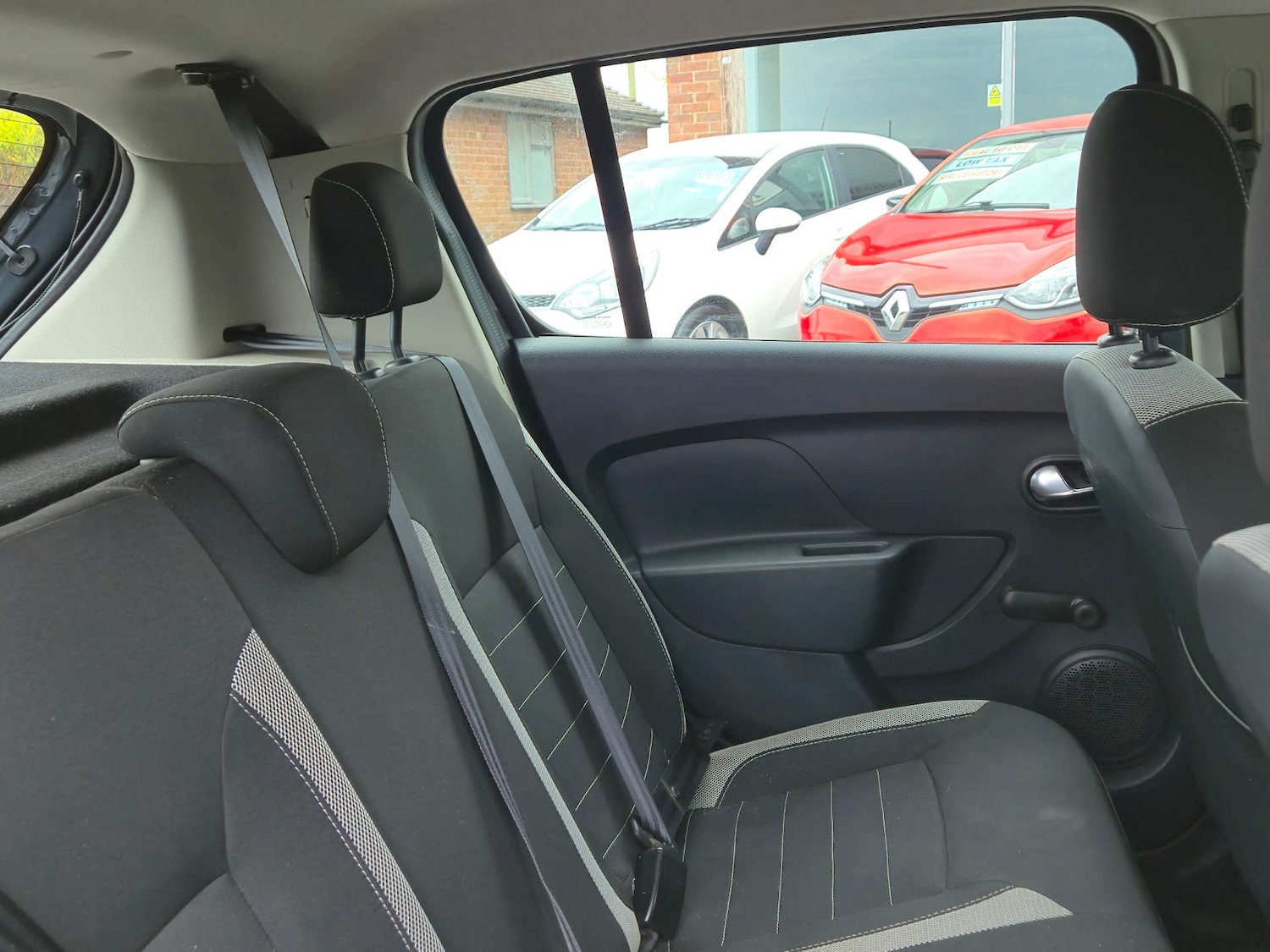 Used Dacia Sandero 2017 for sale - 76363859: Photo 17