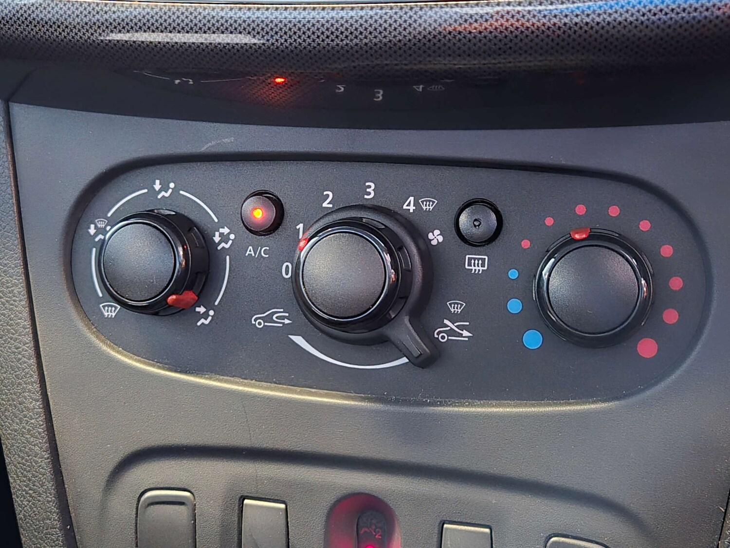 Used Dacia Sandero 2017 for sale - 76363859: Photo 25