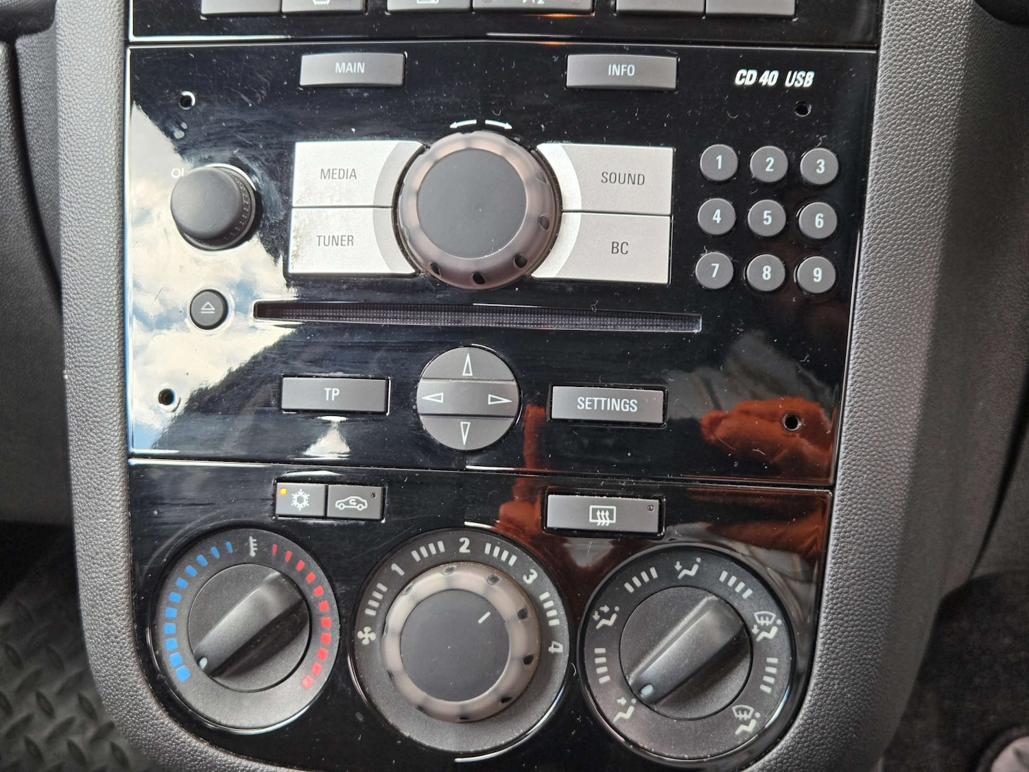 Used Vauxhall Corsa 2014 for sale - 78078296: Photo 28