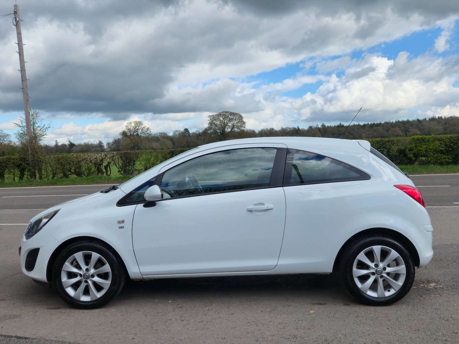 Used Vauxhall Corsa 2014 for sale - 78078296: Photo 3