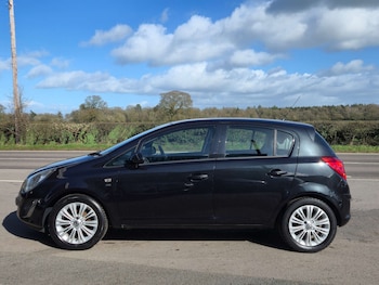Used Vauxhall Corsa 2015 for sale - 77836397: Photo