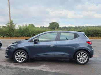 Used Renault Clio 2023 for sale - 79659854: Photo