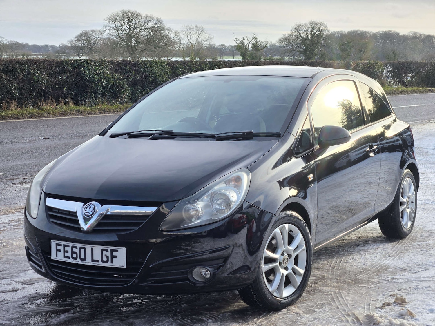 Used Vauxhall Corsa 2010 for sale - 77121301: Photo 1