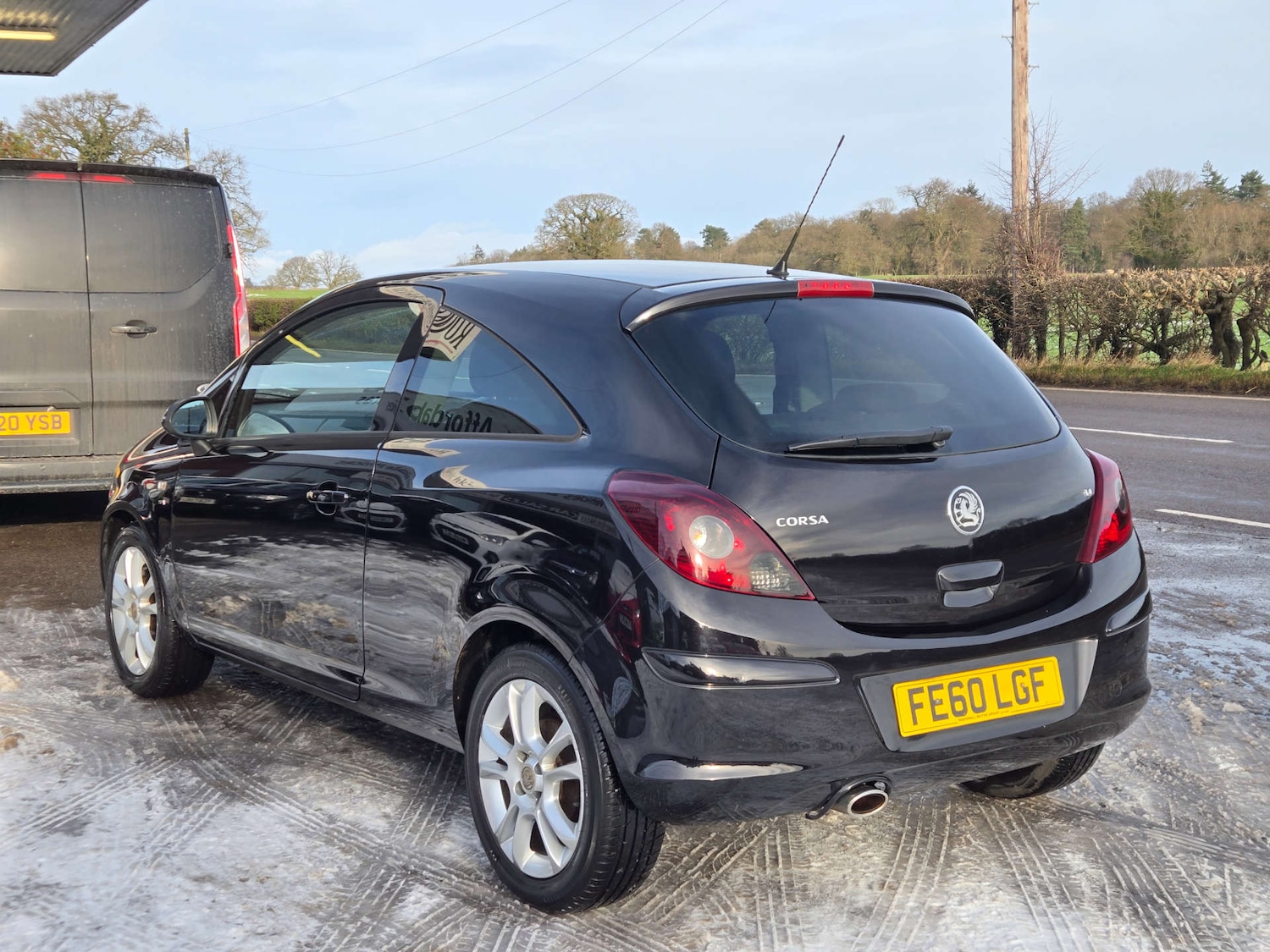 Used Vauxhall Corsa 2010 for sale - 77121301: Photo 4