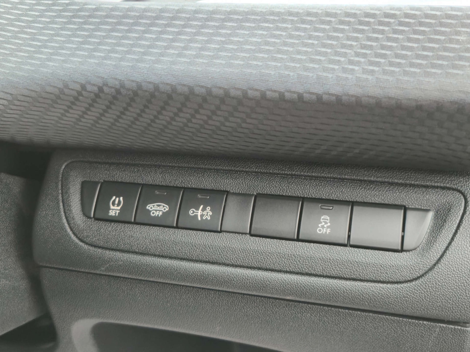 Used Peugeot 208 2016 for sale - 78124694: Photo 21