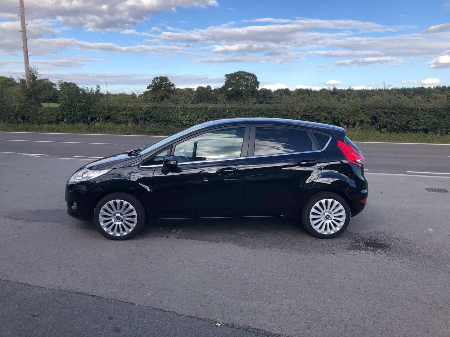 Used Ford Fiesta 2009 for sale - 76602164: Photo 2