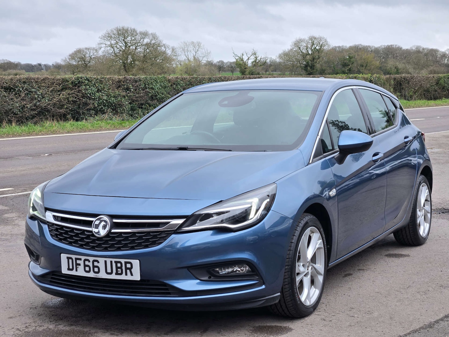 Used Vauxhall Astra 2016 for sale - 77850692: Photo 2