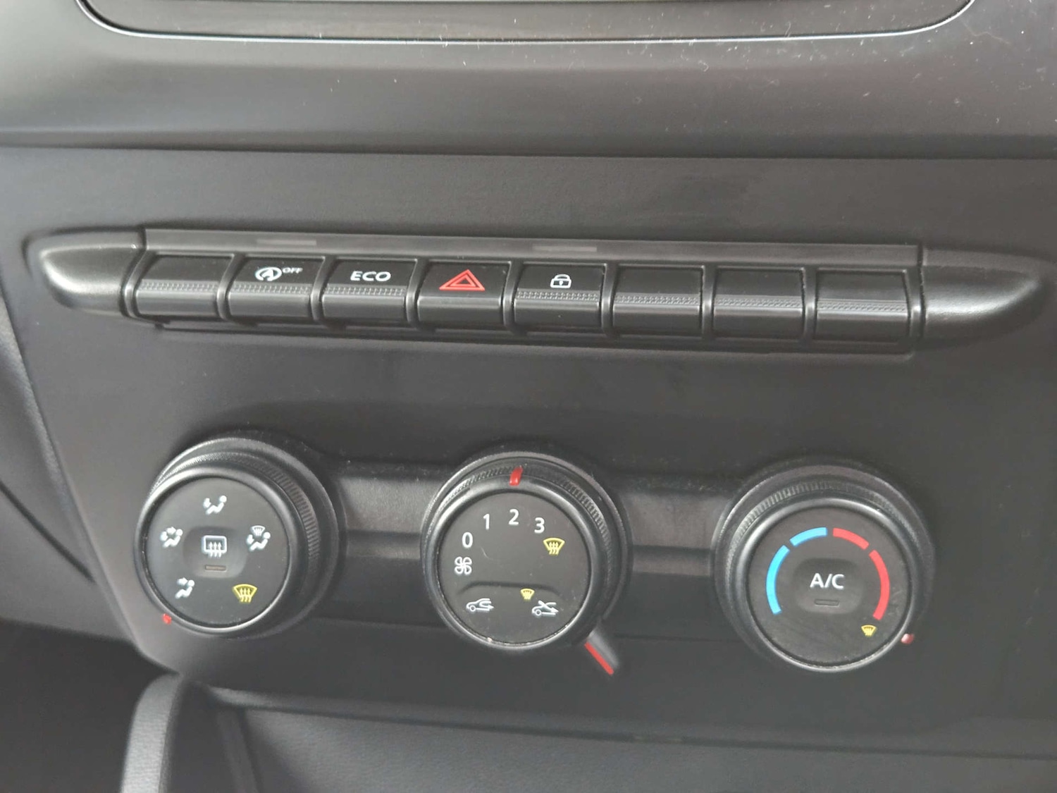 Used Dacia Duster 2018 for sale - 76971031: Photo 34