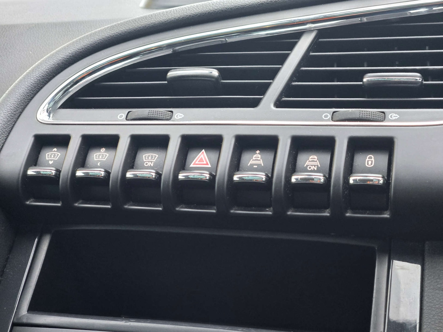 Used Peugeot 3008 2014 for sale - 77303959: Photo 42