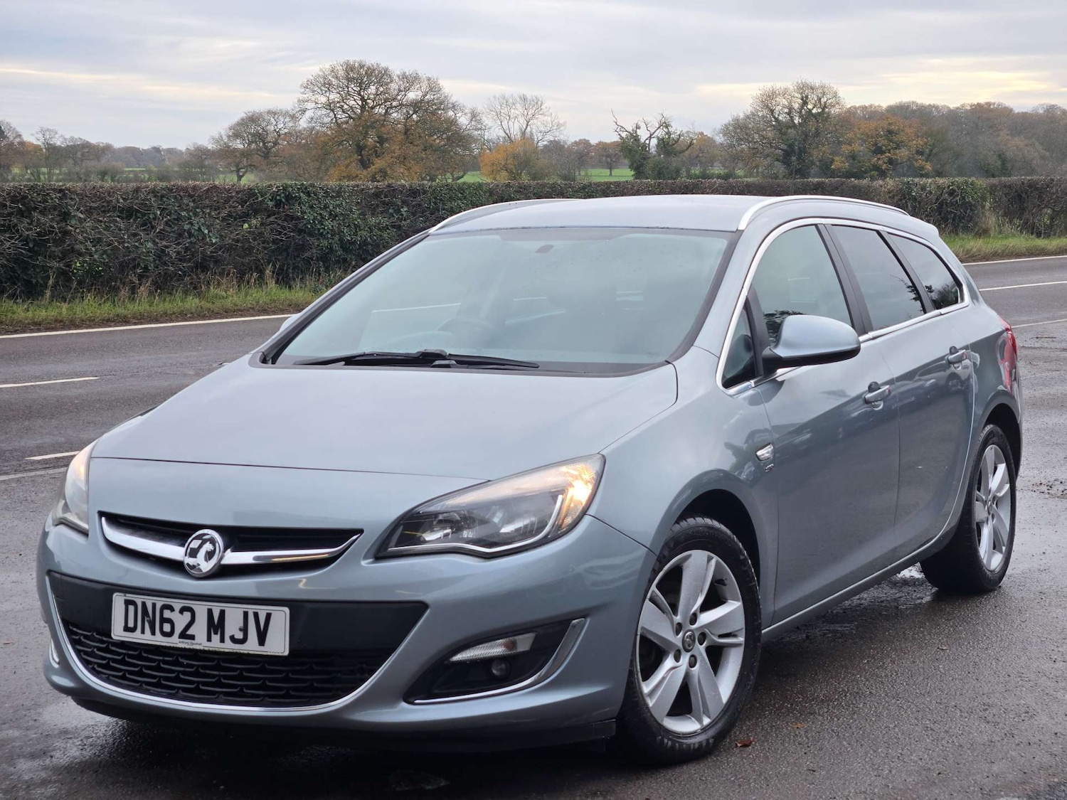 Used Vauxhall Astra 2012 for sale - 76830913: Photo 1