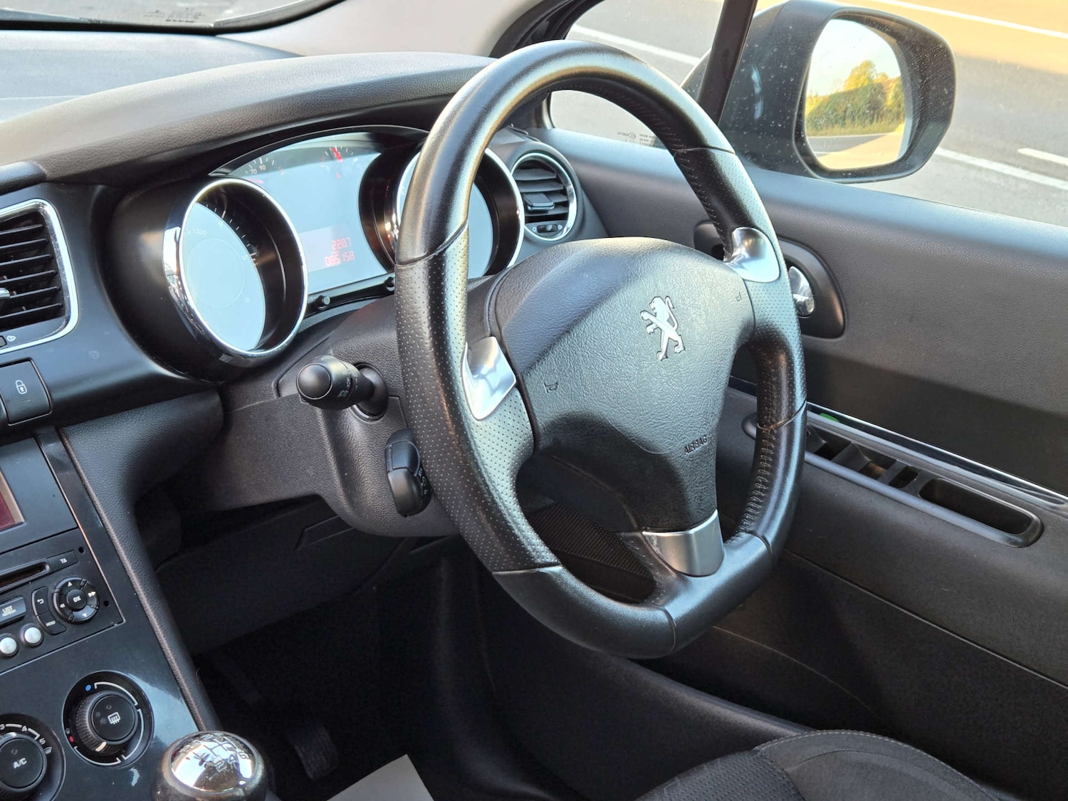 Used Peugeot 3008 2016 for sale - 76412615: Photo 27