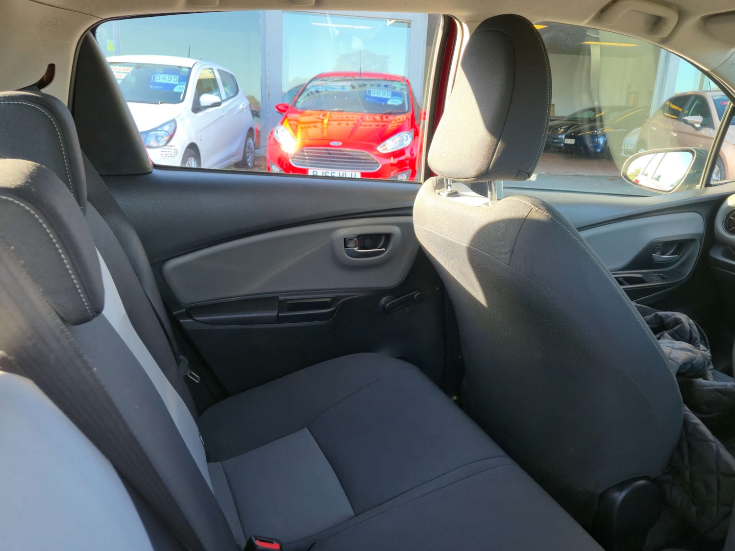 Used Toyota Yaris 2019 for sale - 76601480: Photo 22