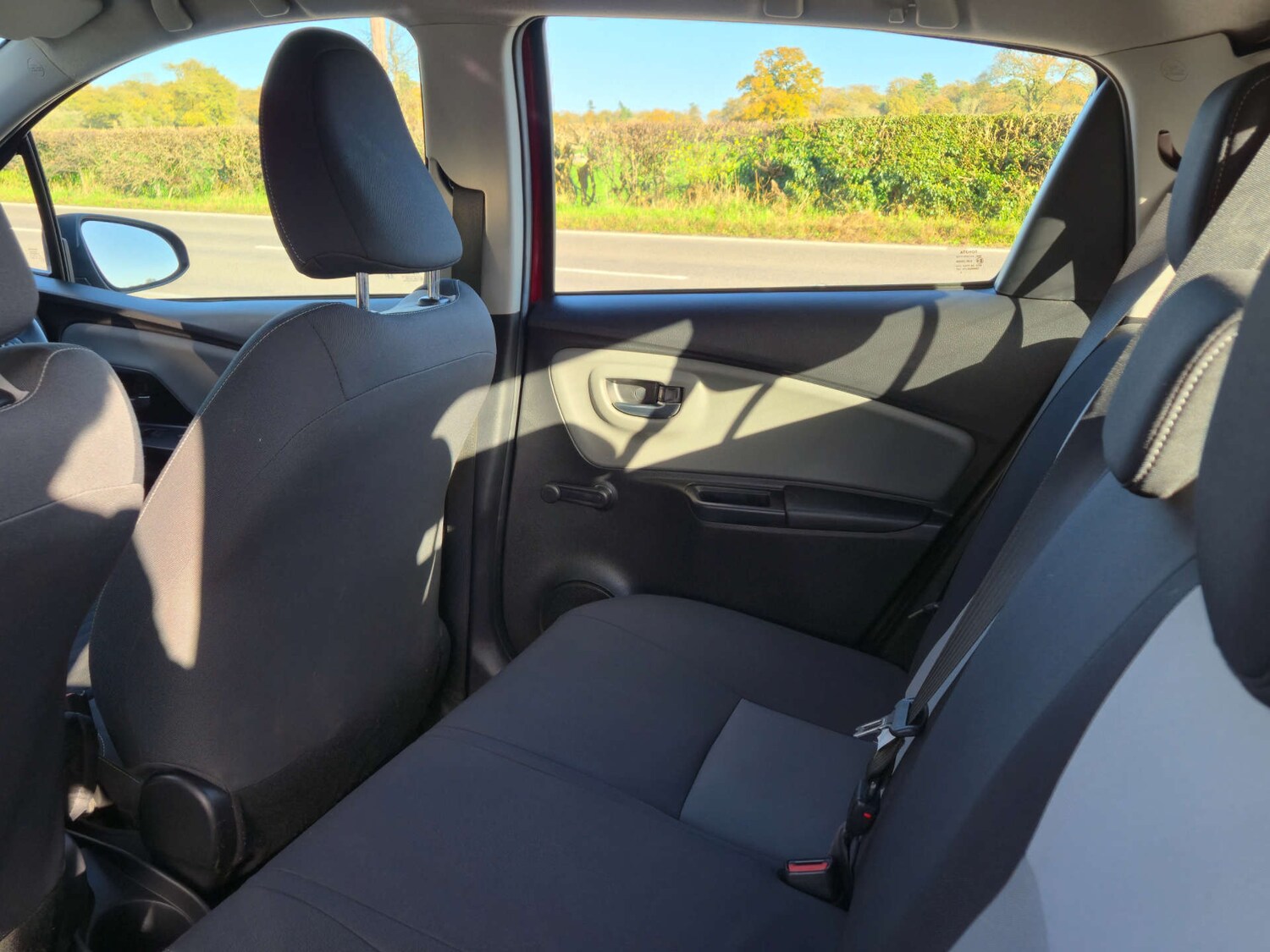 Used Toyota Yaris 2019 for sale - 76601480: Photo 24