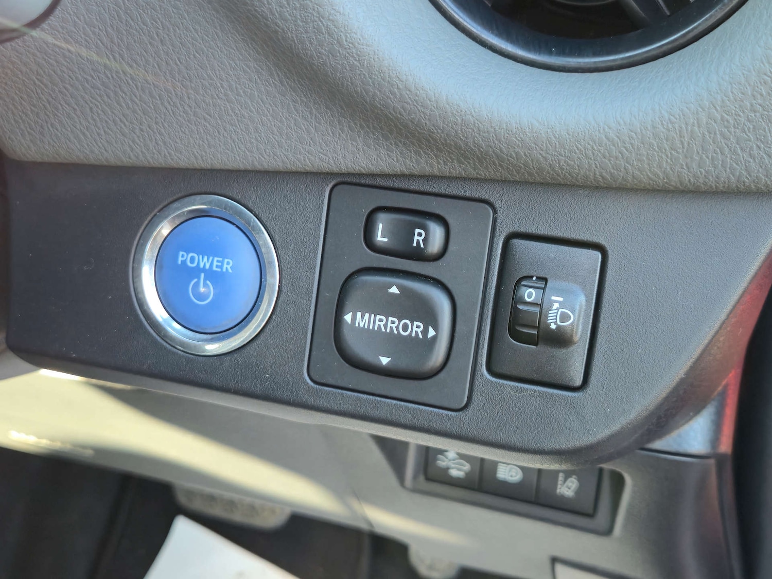 Used Toyota Yaris 2019 for sale - 76601480: Photo 39