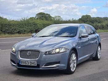 Used Jaguar XF 2013 for sale - 79782676: Photo