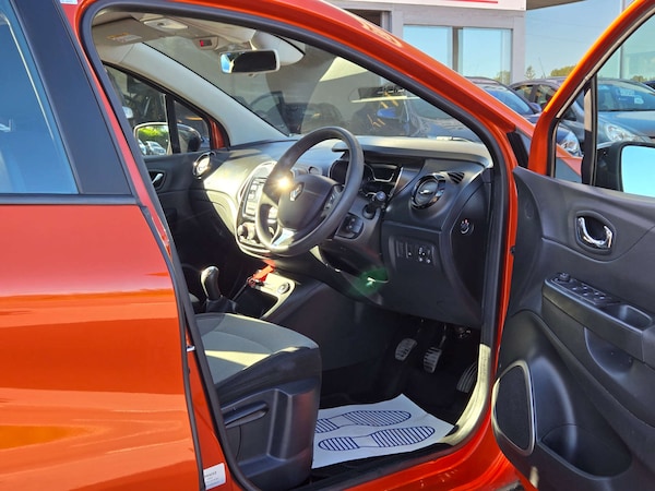 Used Renault Captur 2015 for sale - 76174352: Photo 17