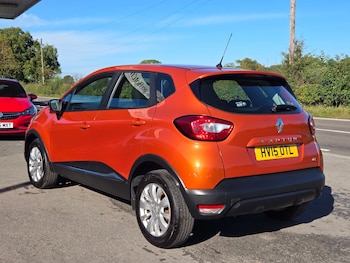 Used Renault Captur 2015 for sale - 76174352: Photo