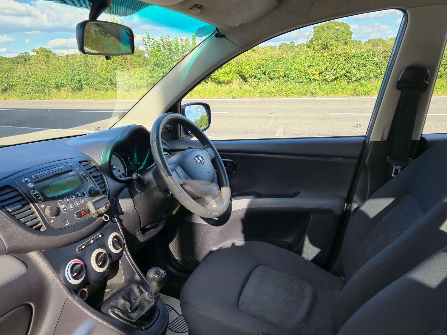 Used Hyundai i10 2010 for sale - 76602114: Photo 29