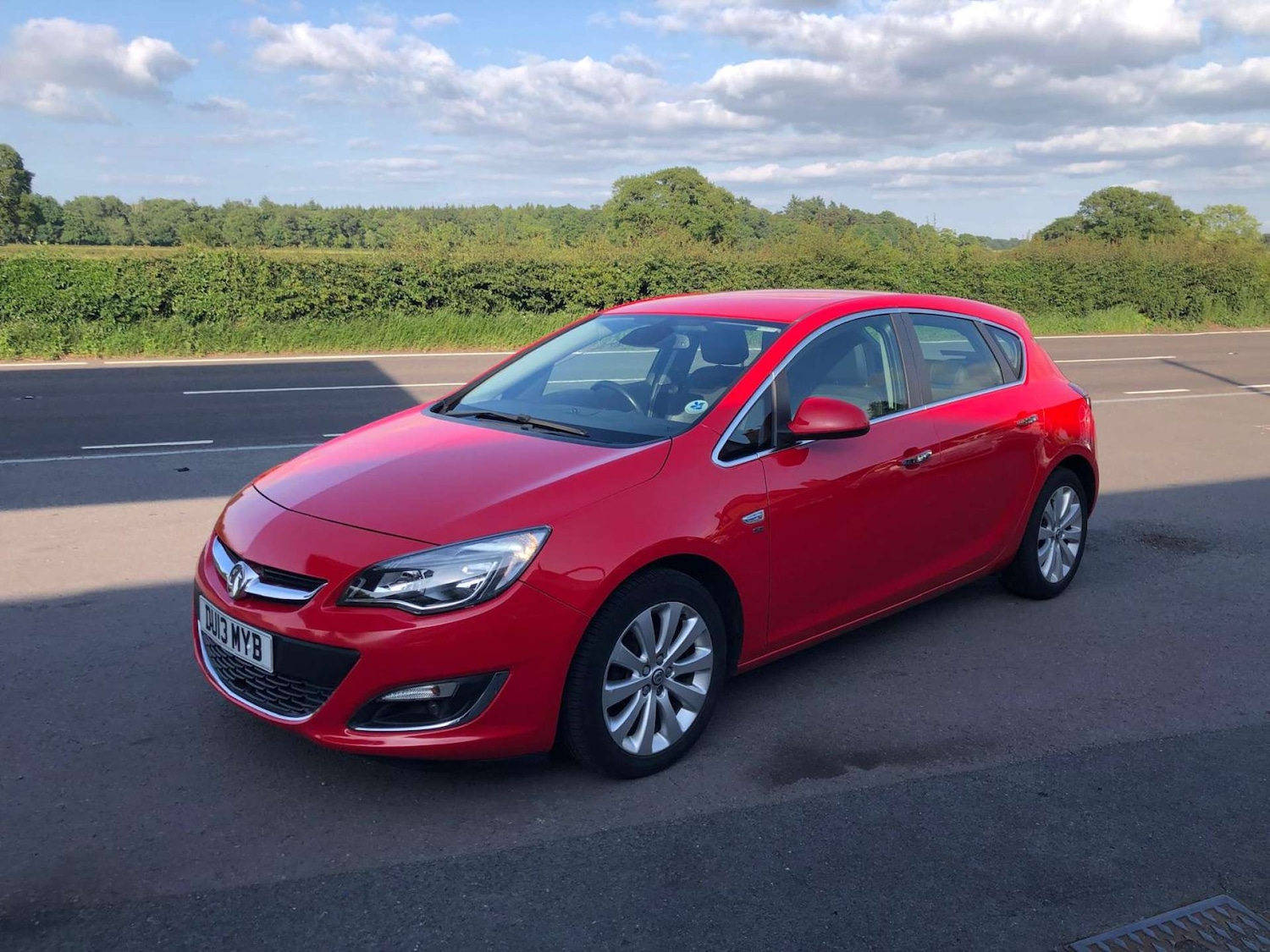 Used Vauxhall Astra 2013 for sale - 76599679: Photo 1