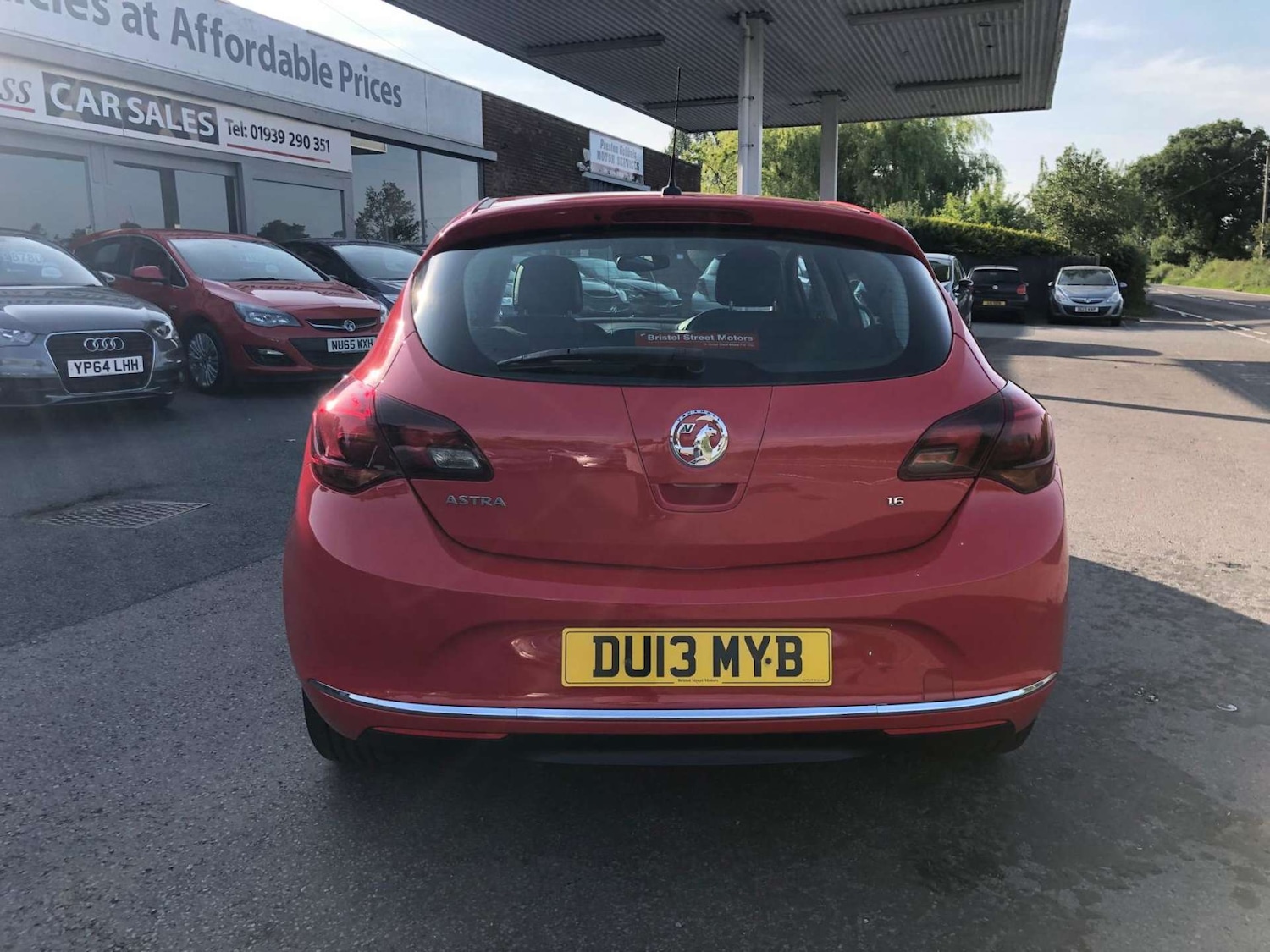 Used Vauxhall Astra 2013 for sale - 76599679: Photo 4