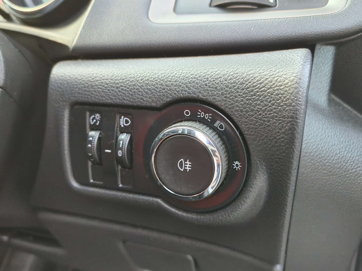 Used Vauxhall Astra 2011 for sale - 76330100: Photo 12