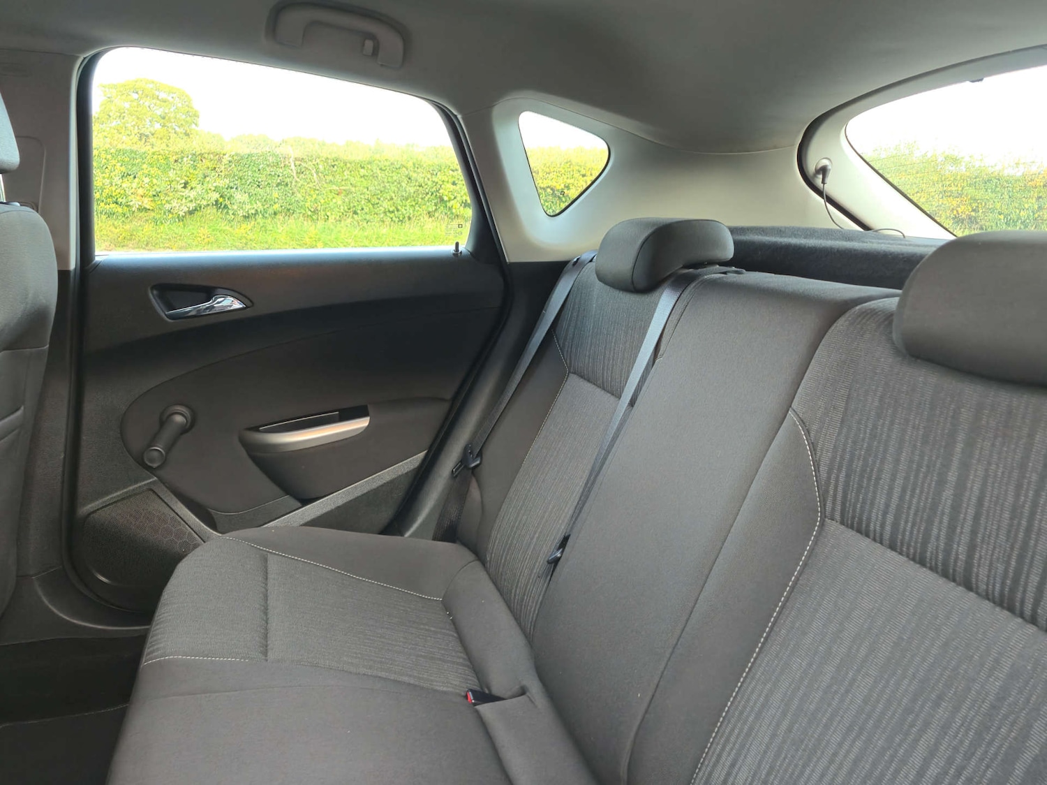 Used Vauxhall Astra 2011 for sale - 76330100: Photo 16