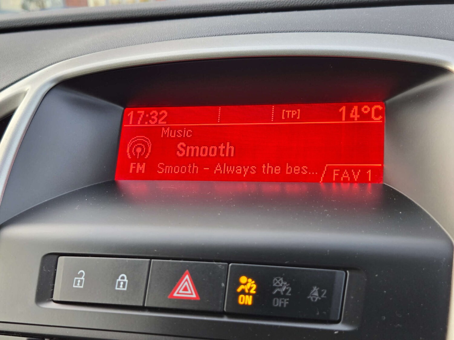 Used Vauxhall Astra 2011 for sale - 76330100: Photo 21