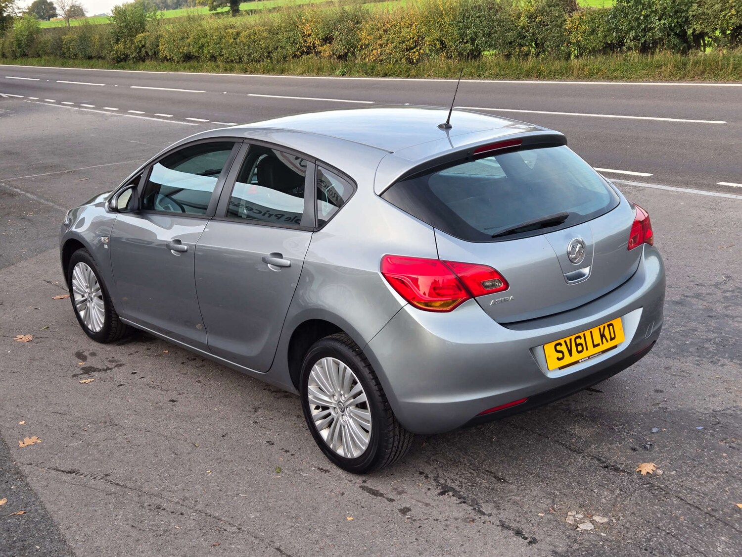 Used Vauxhall Astra 2011 for sale - 76330100: Photo 3