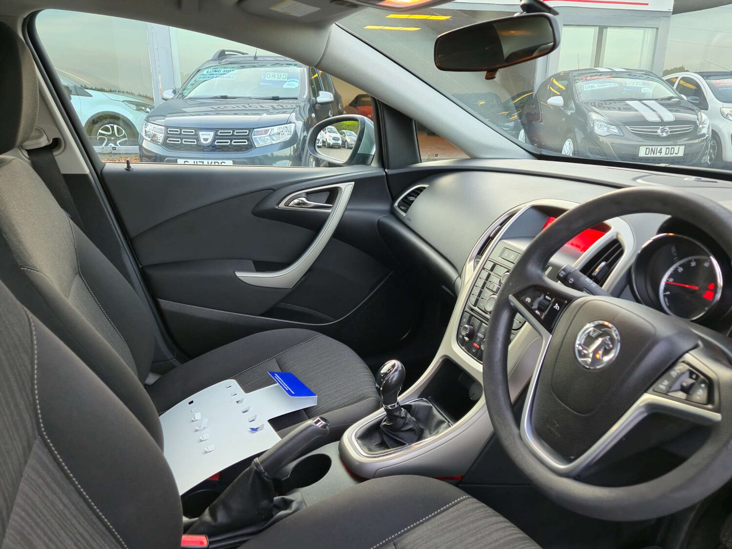 Used Vauxhall Astra 2011 for sale - 76330100: Photo 8