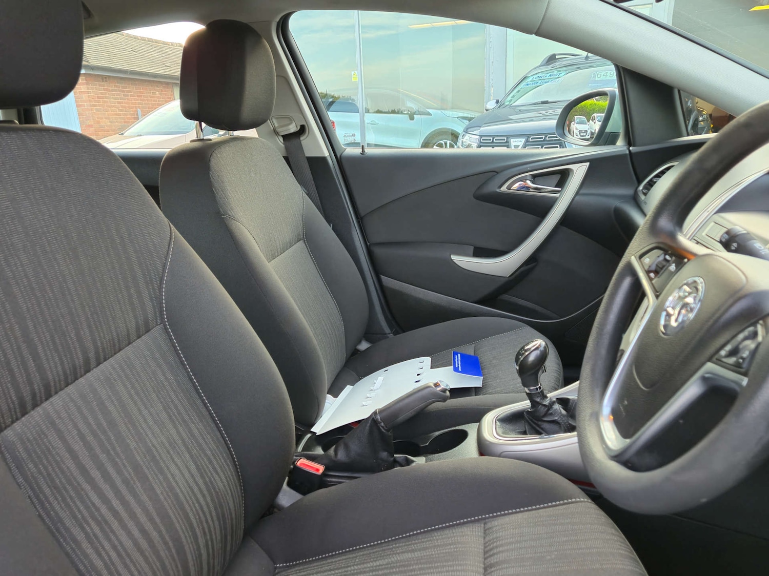 Used Vauxhall Astra 2011 for sale - 76330100: Photo 9