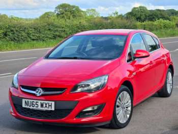 2015 - 1.6 Astra Exite 5dr