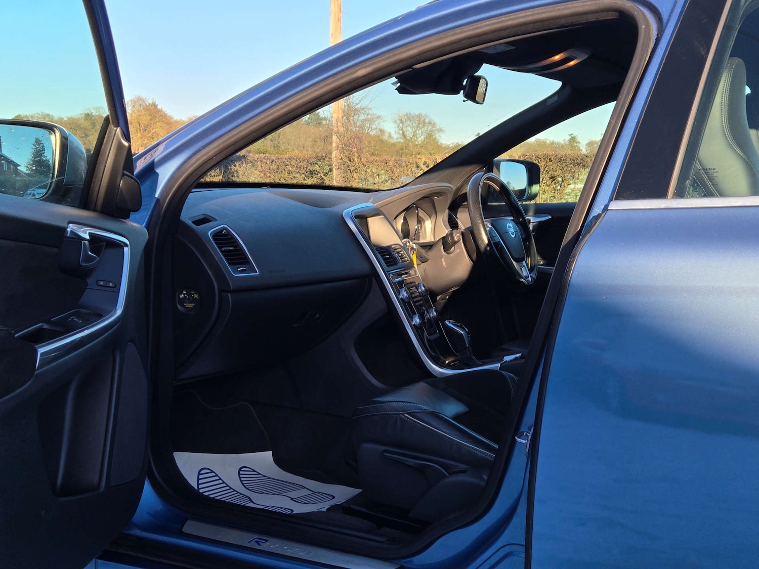 Used Volvo XC60 2015 for sale - 77107169: Photo 26