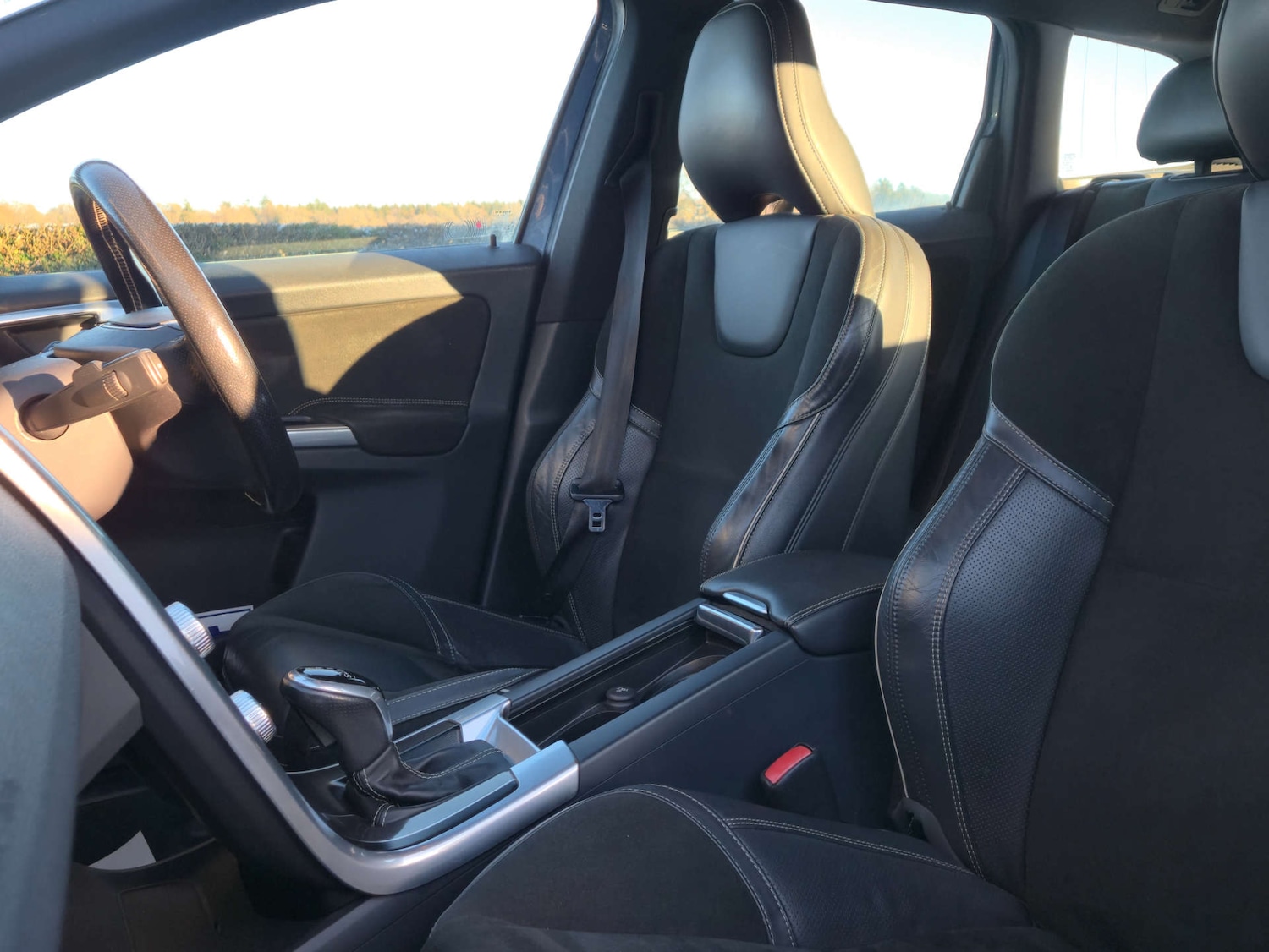 Used Volvo XC60 2015 for sale - 77107169: Photo 28