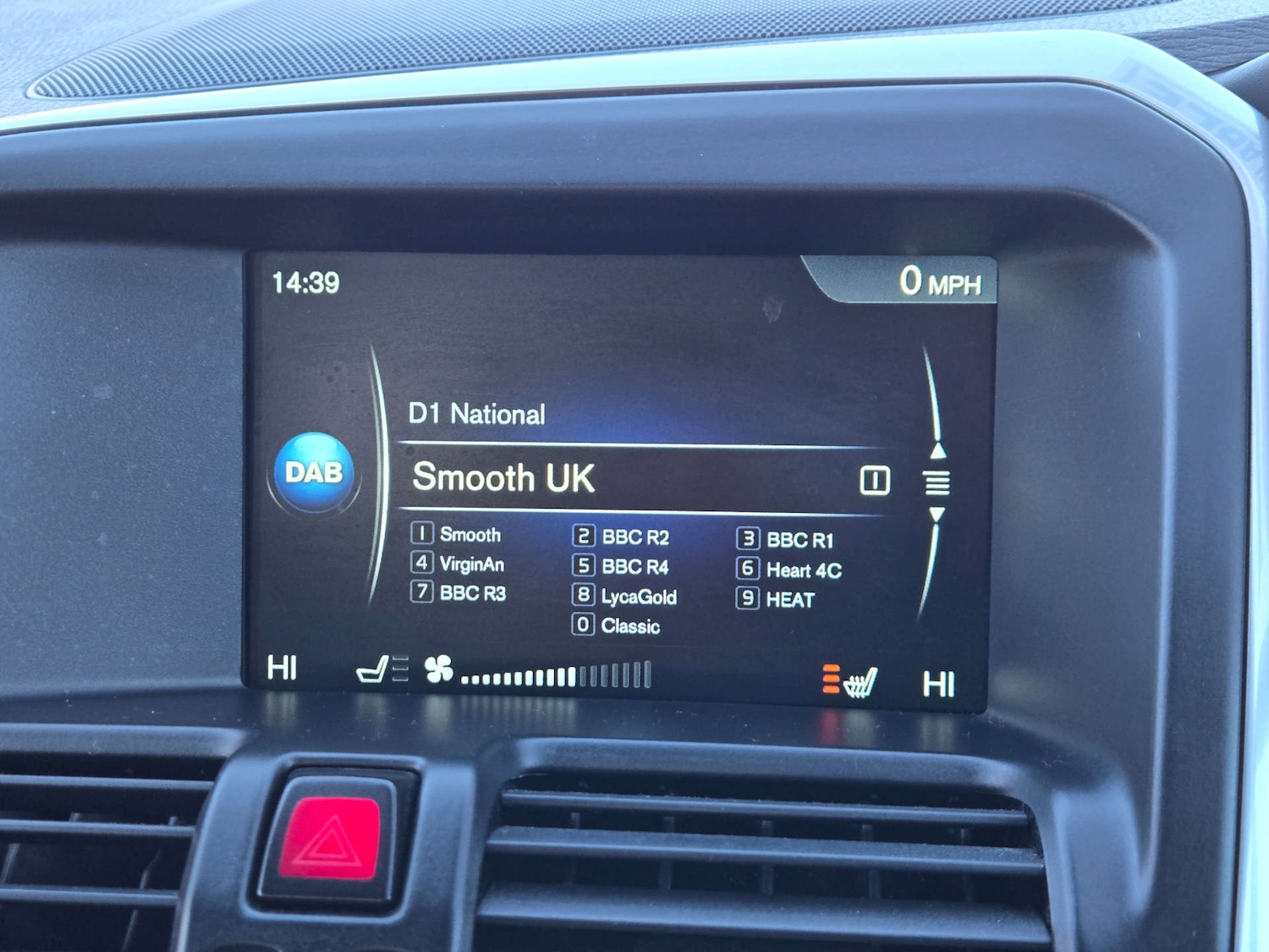 Used Volvo XC60 2015 for sale - 77107169: Photo 32