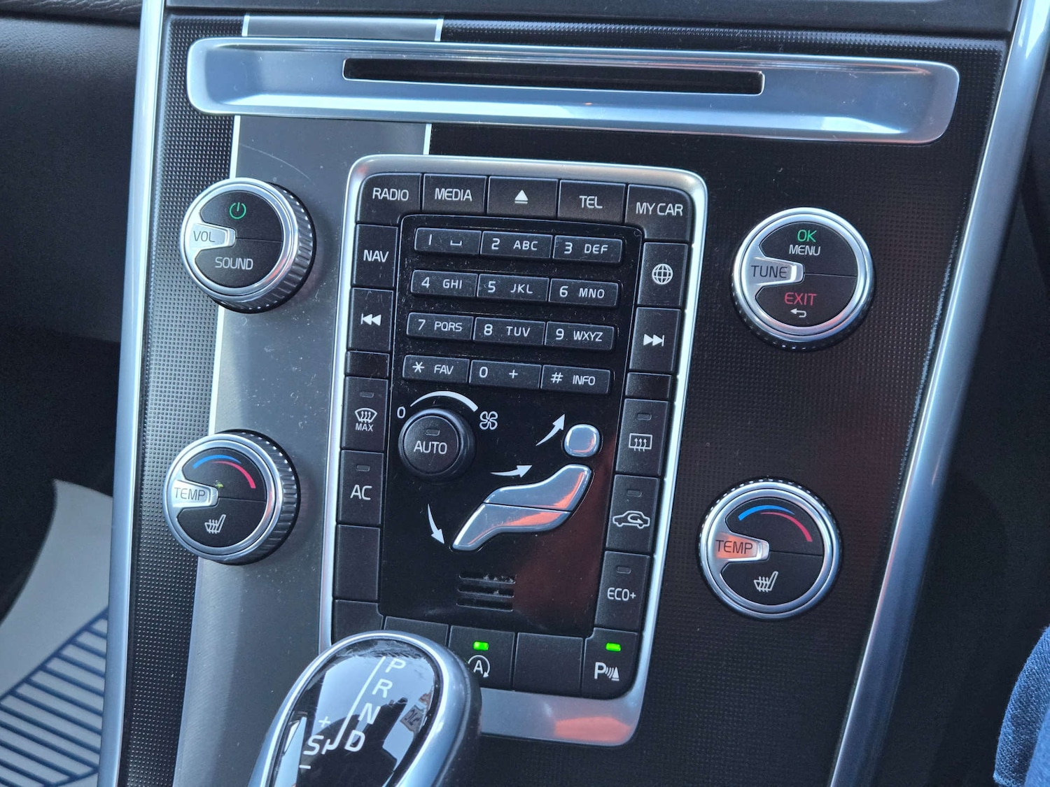 Used Volvo XC60 2015 for sale - 77107169: Photo 36