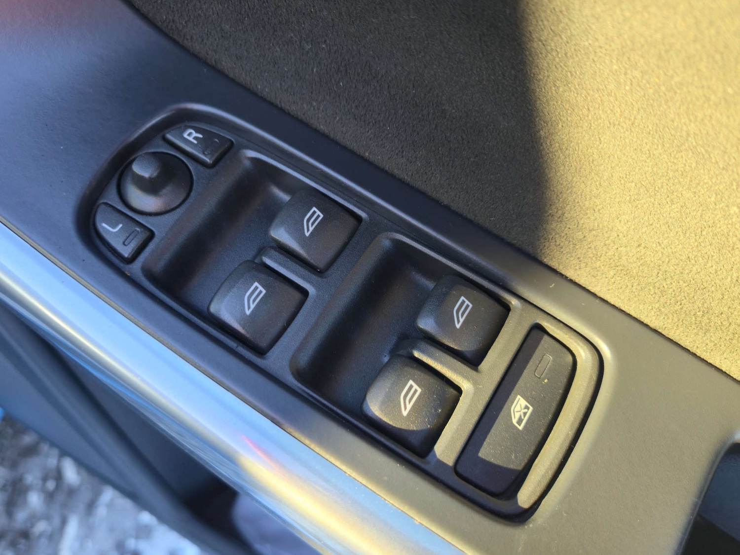 Used Volvo XC60 2015 for sale - 77107169: Photo 38