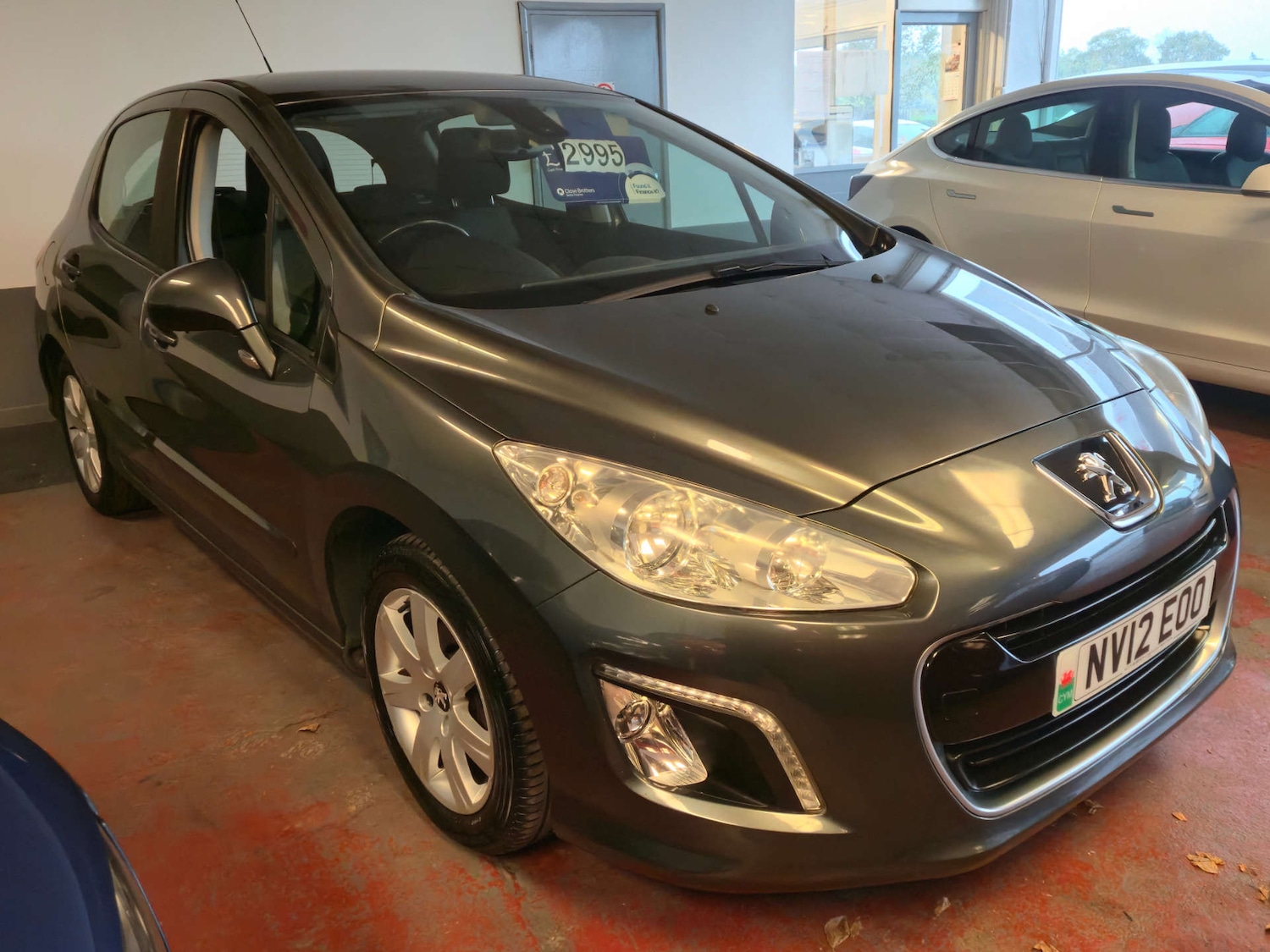Used Peugeot 308 2012 for sale - 76414861: Photo 2