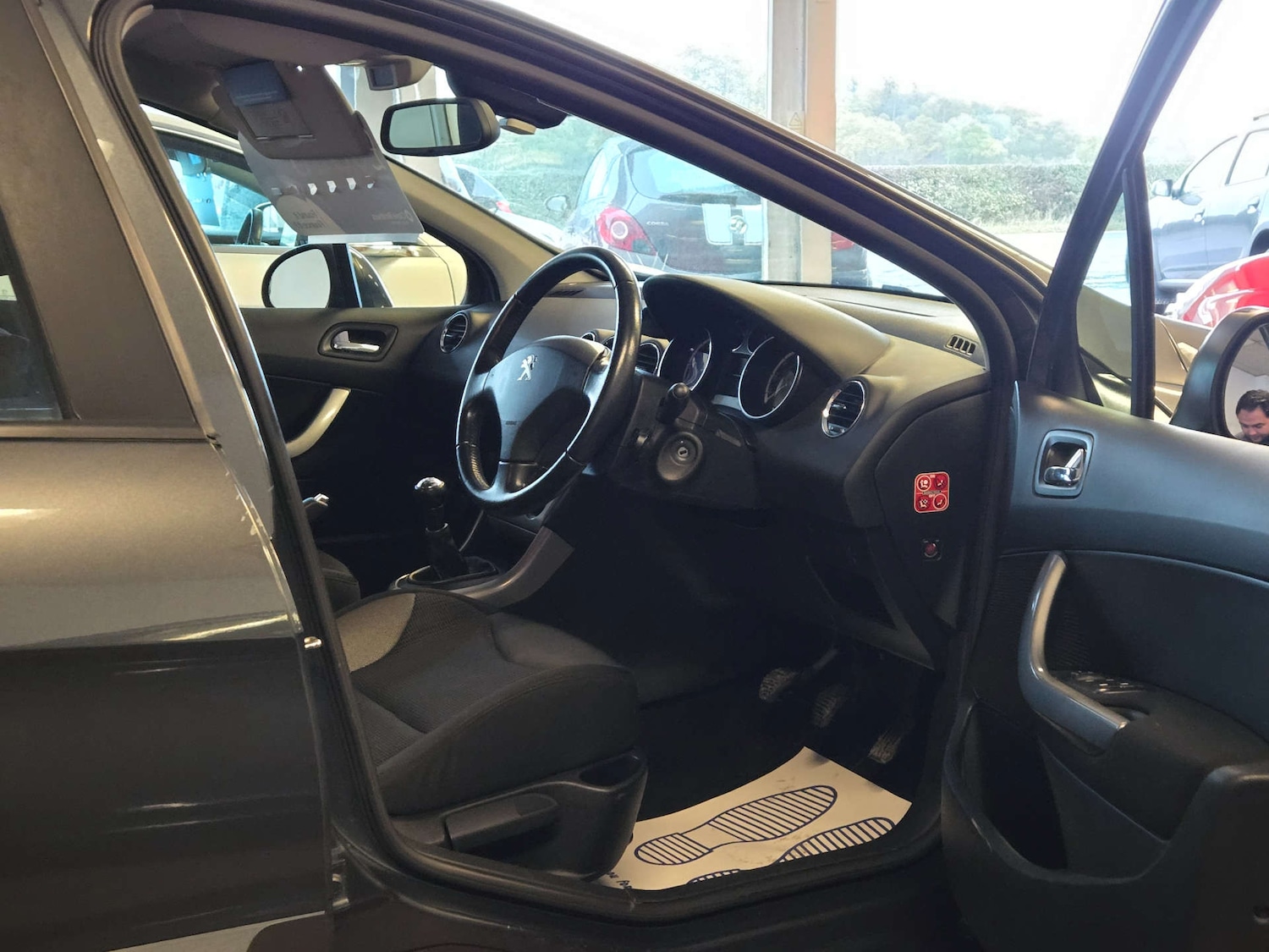 Used Peugeot 308 2012 for sale - 76414861: Photo 5