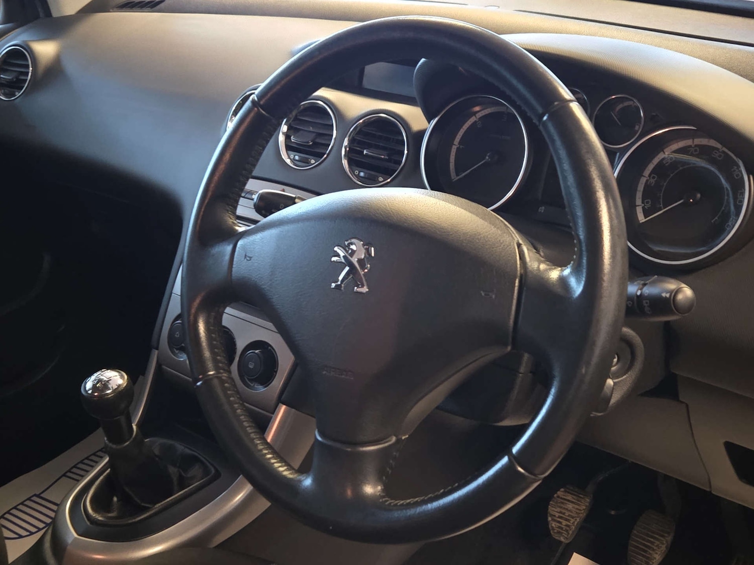 Used Peugeot 308 2012 for sale - 76414861: Photo 6