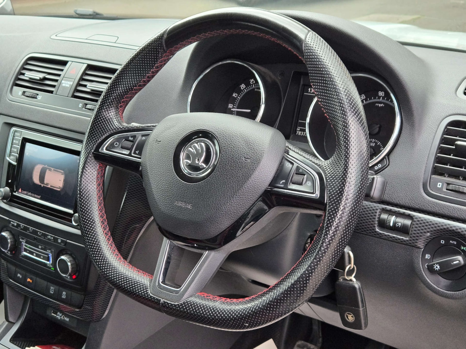 Used Skoda Yeti 2015 for sale - 78122991: Photo 19