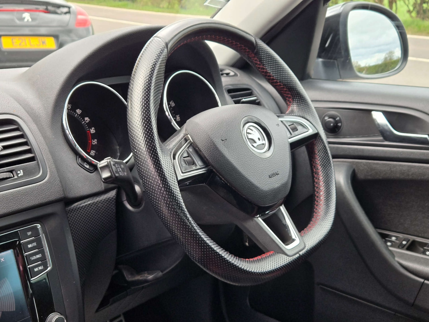 Used Skoda Yeti 2015 for sale - 78122991: Photo 31