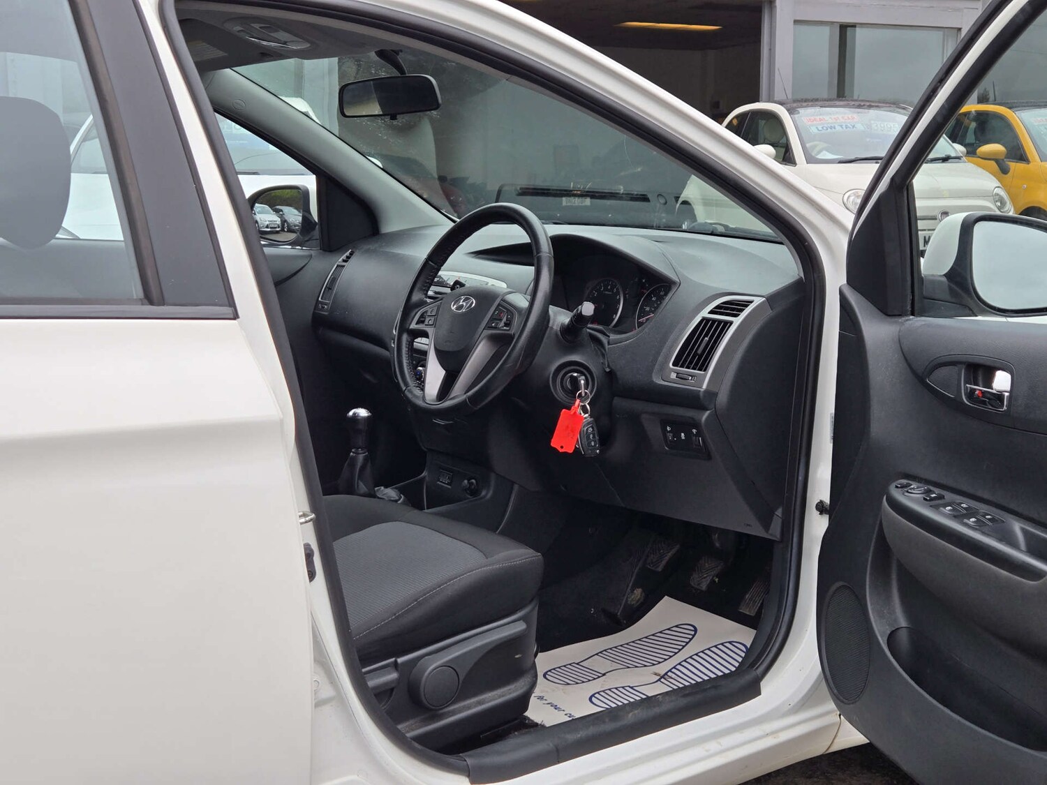 Used Hyundai i20 2013 for sale - 77785322: Photo 17