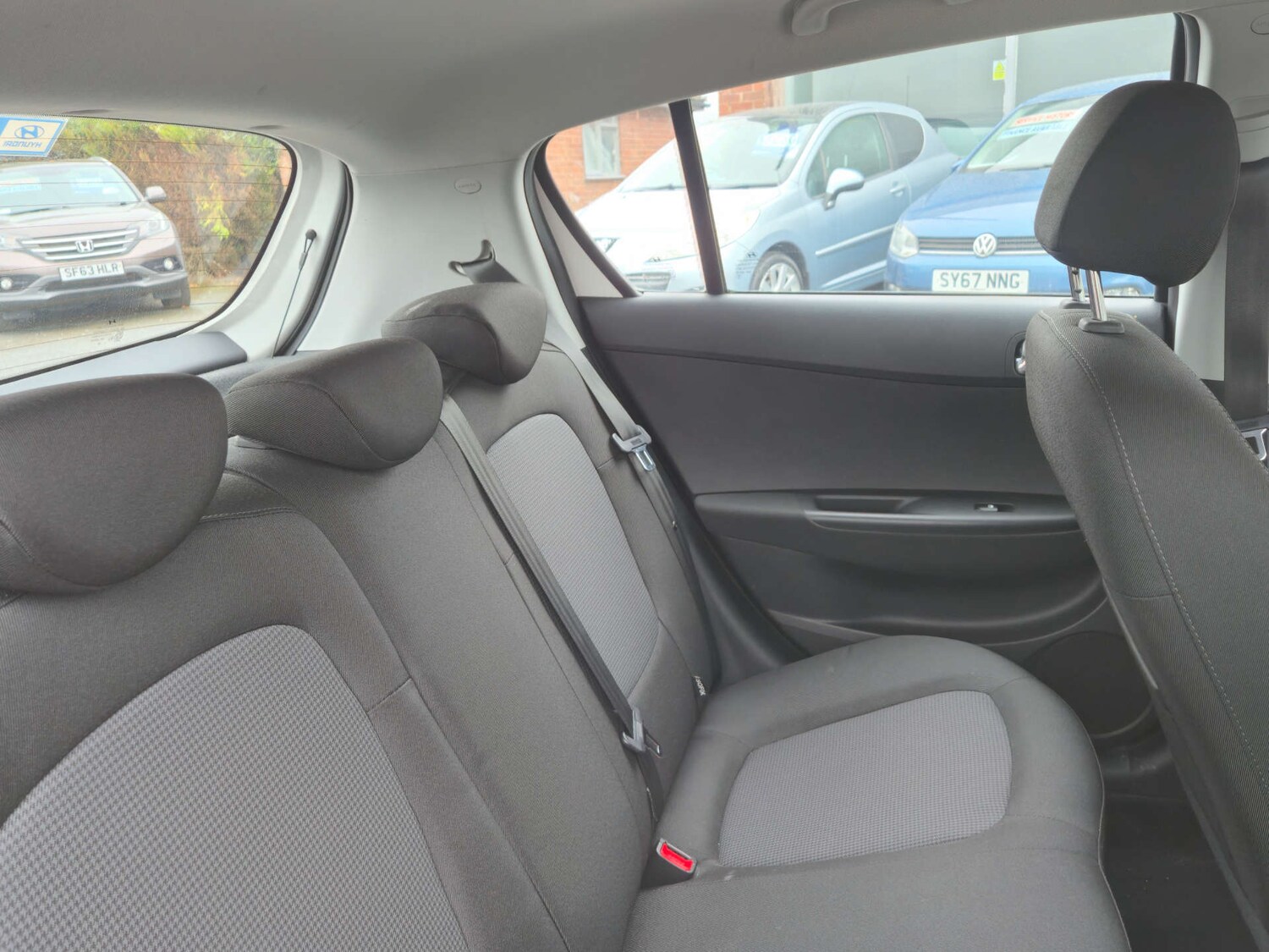 Used Hyundai i20 2013 for sale - 77785322: Photo 24