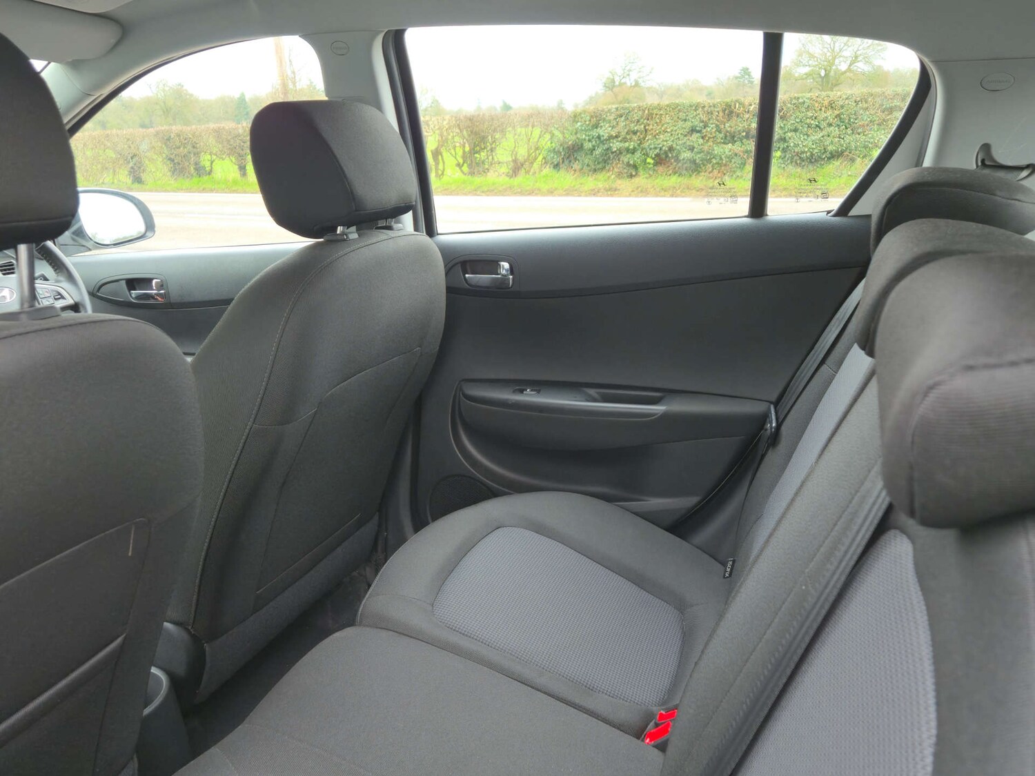 Used Hyundai i20 2013 for sale - 77785322: Photo 25