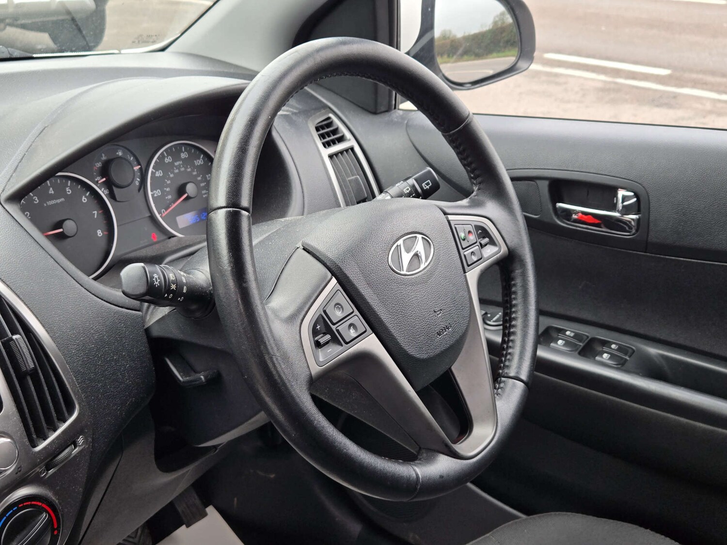 Used Hyundai i20 2013 for sale - 77785322: Photo 28