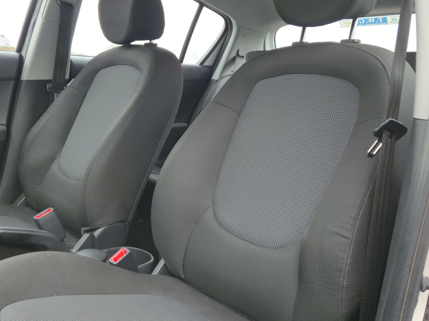 Used Hyundai i20 2013 for sale - 77785322: Photo 31