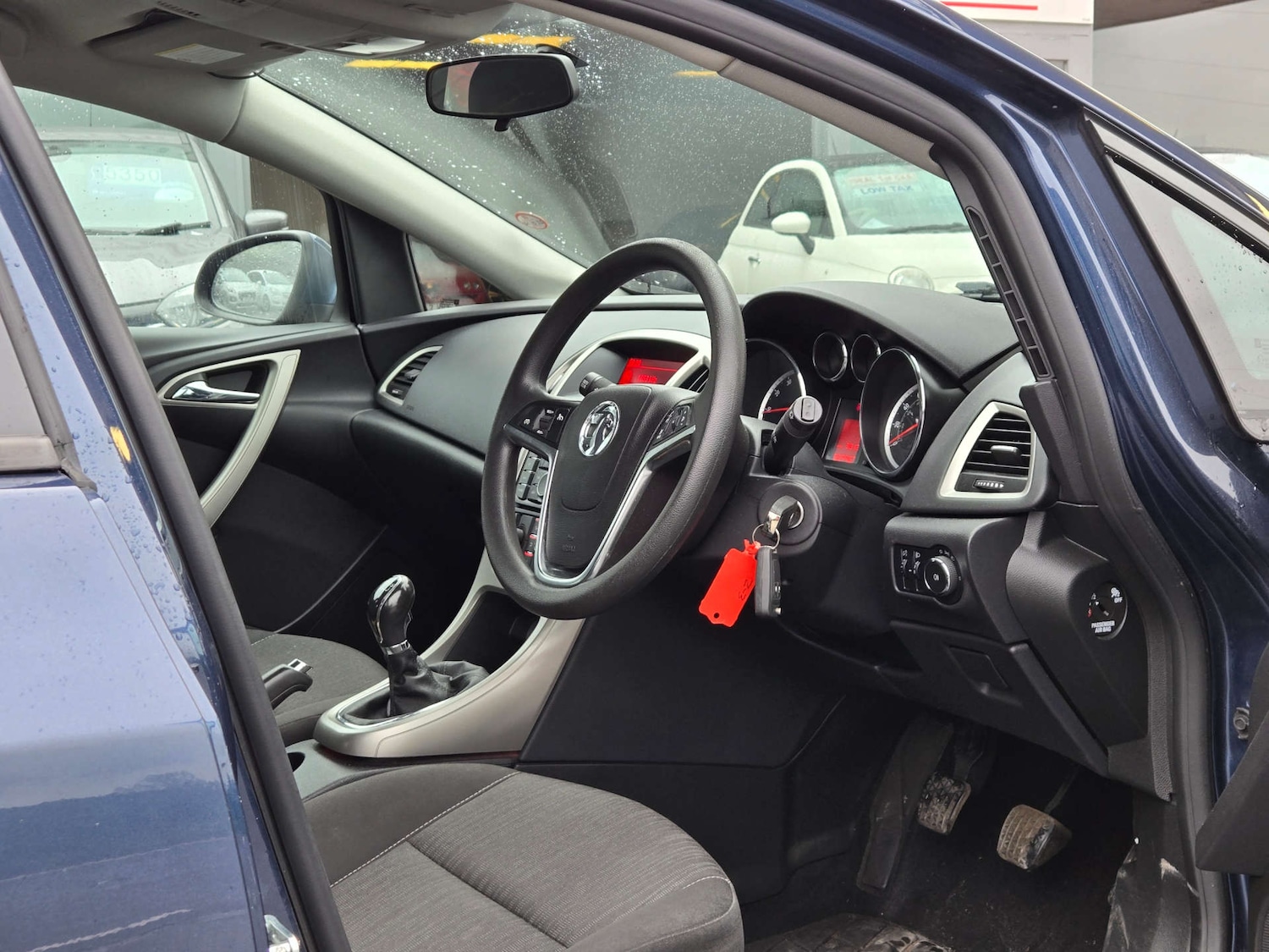 Used Vauxhall Astra 2011 for sale - 77690677: Photo 16