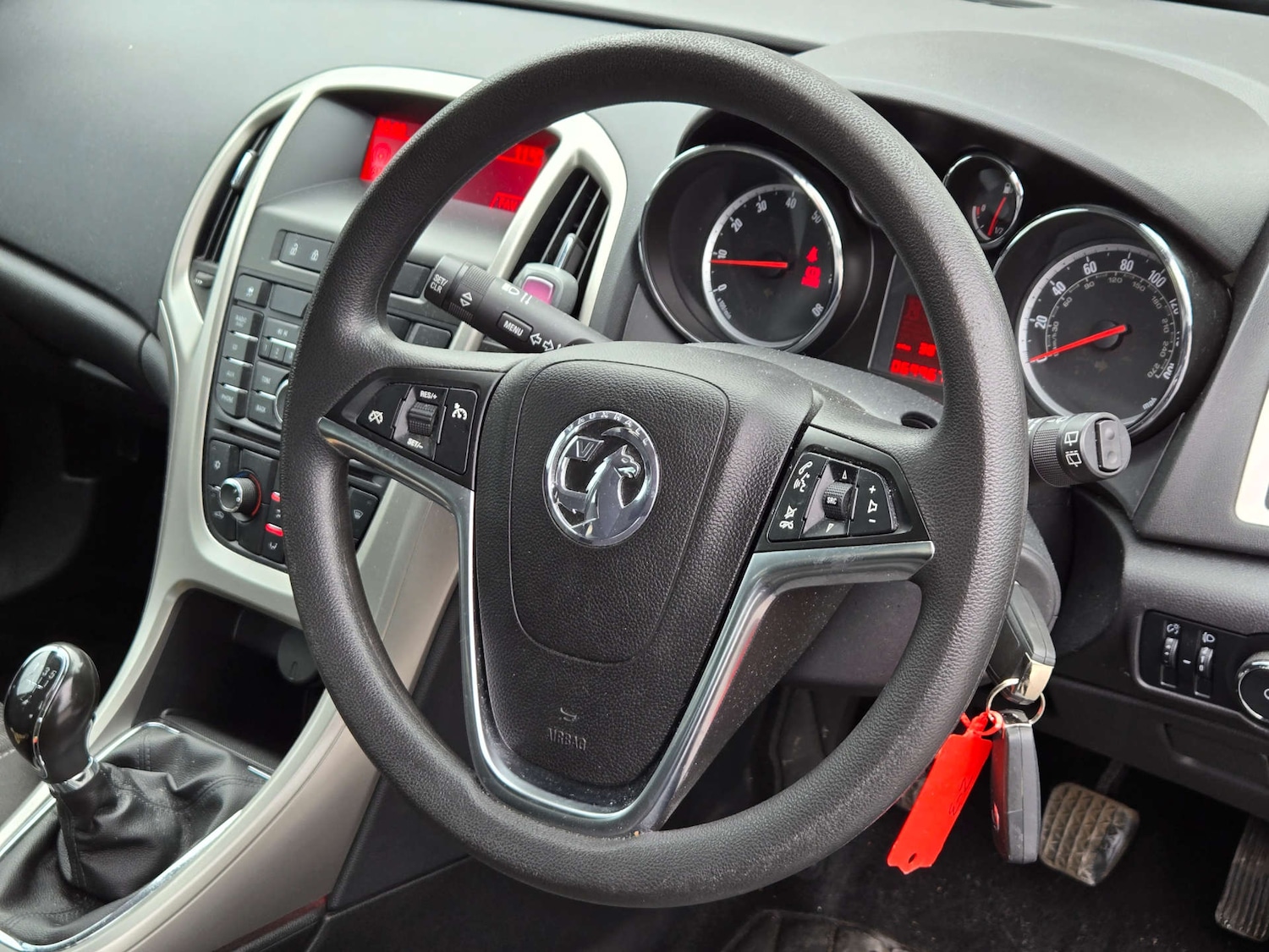 Used Vauxhall Astra 2011 for sale - 77690677: Photo 17